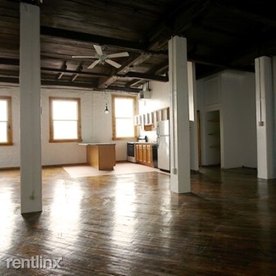 Building Photo - 1325 N 5th St