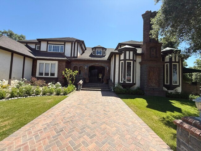 Foto del edificio - 533 E Sierra Madre Ave