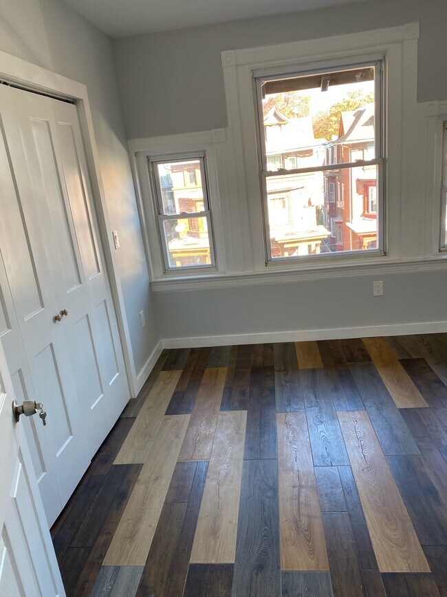 Foto del edificio - 5112 Hazel Ave