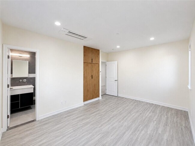 Foto del edificio - 23-53 124th St