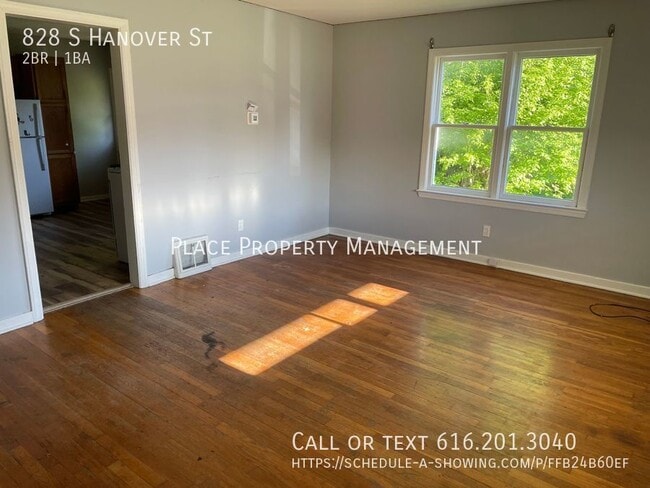 Building Photo - 828 S Hanover St