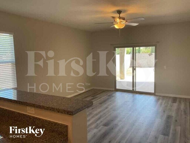 Foto del edificio - 13311 E Tumbleweed Ln