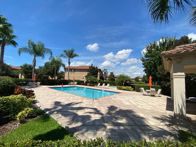 Foto del edificio - 3/2.5 Spacious Townhome