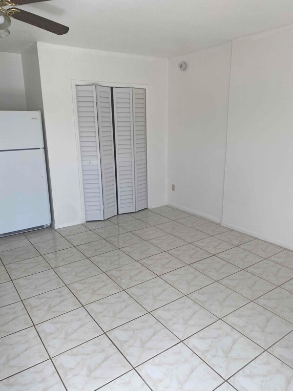 Building Photo - 315 Drake Elm Dr