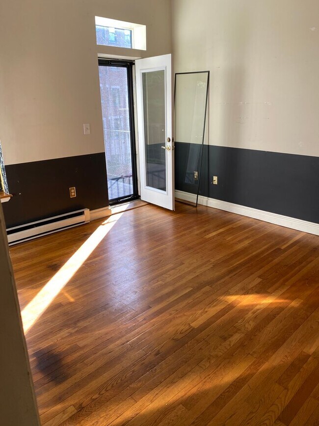 Building Photo - Charming South End 1-Bed with Private Deck!