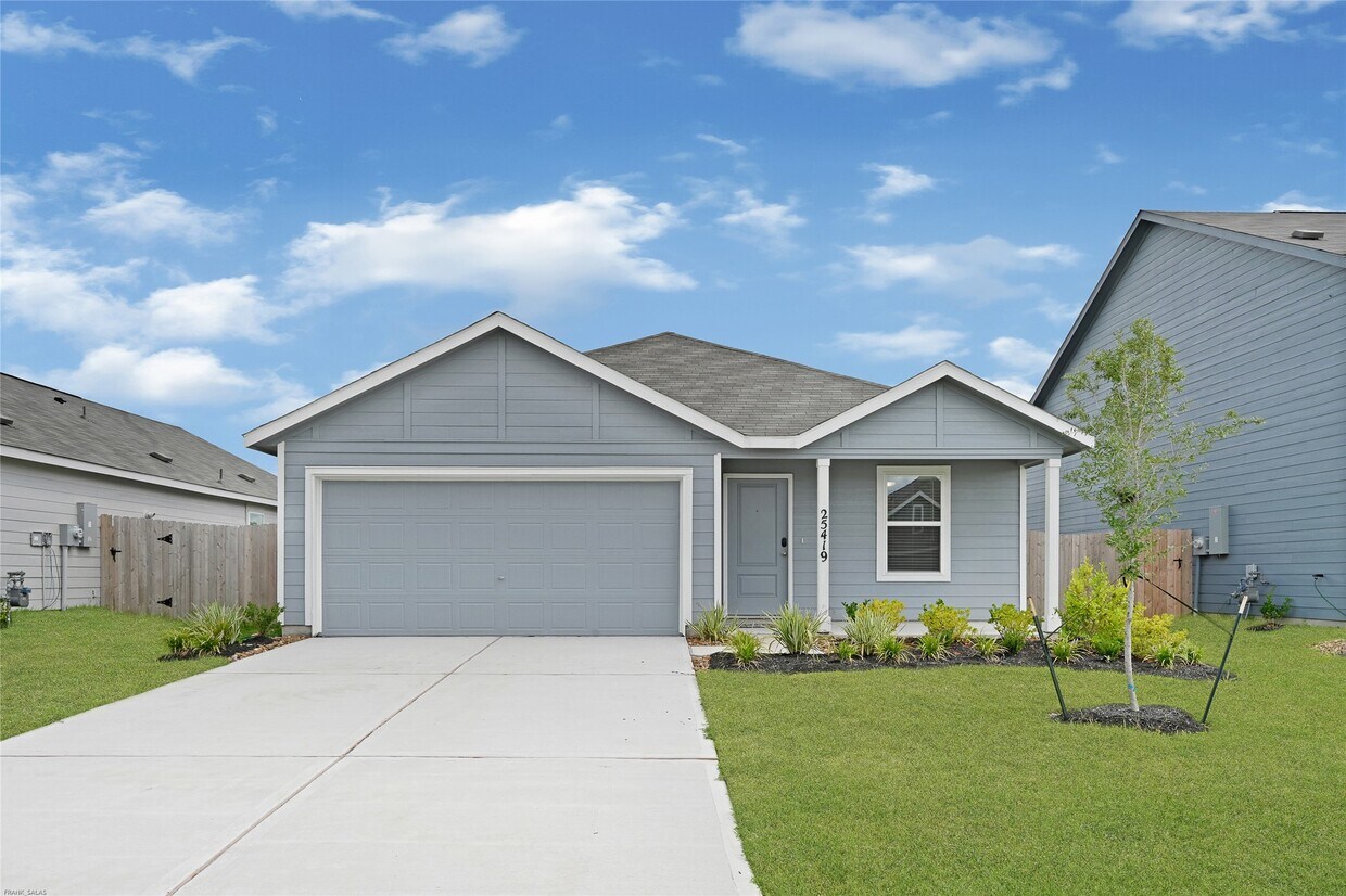 Foto principal - 25419 Birch St