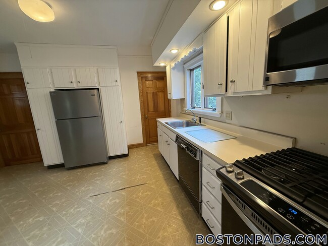 Building Photo - 80 Curtis St