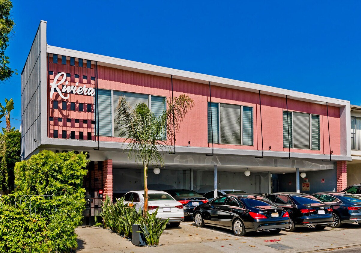 Primary Photo - 1035 N Sierra Bonita Ave