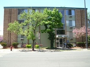 Foto del edificio - 344 S Division