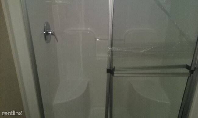 Foto del edificio - 3 br, 2 bath Mobile Home - 819 N 32nd St