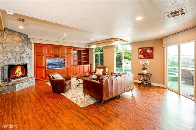 Building Photo - 4 br, 3.5 bath House - 21062 Quail Run Dr