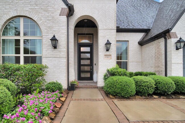 Foto del edificio - 23619 Greenwood Springs Pl