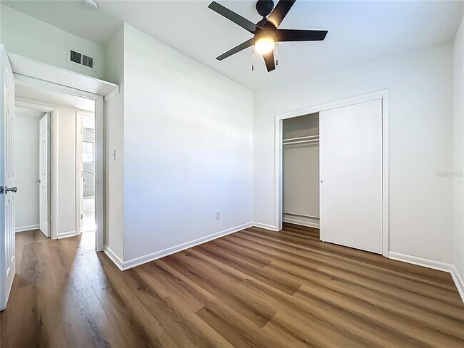 Foto del edificio - 2001 Conway Gardens Rd