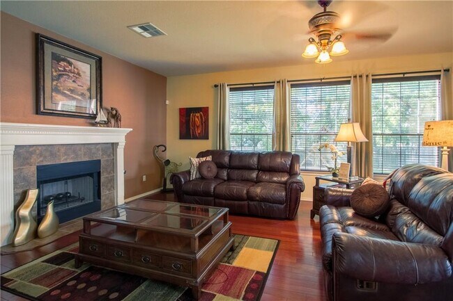 Foto del edificio - 9416 Meyrick Park Trail