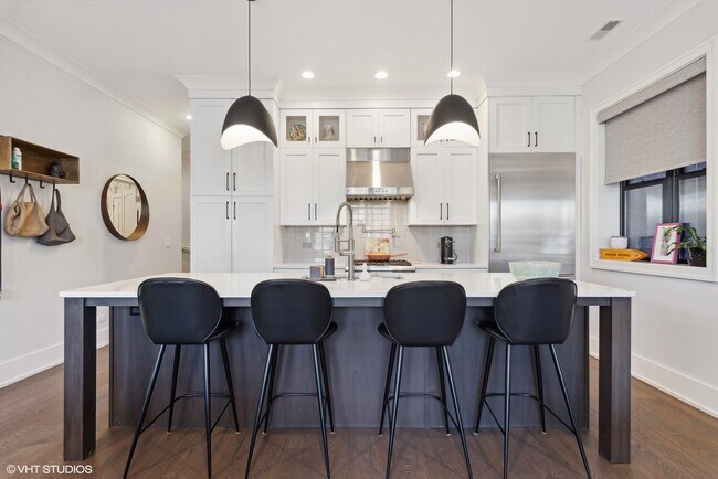 Kitchen - 3946 N Hoyne Ave