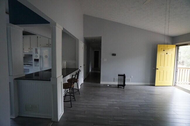 Foto del edificio - 3904 Dollar Cir