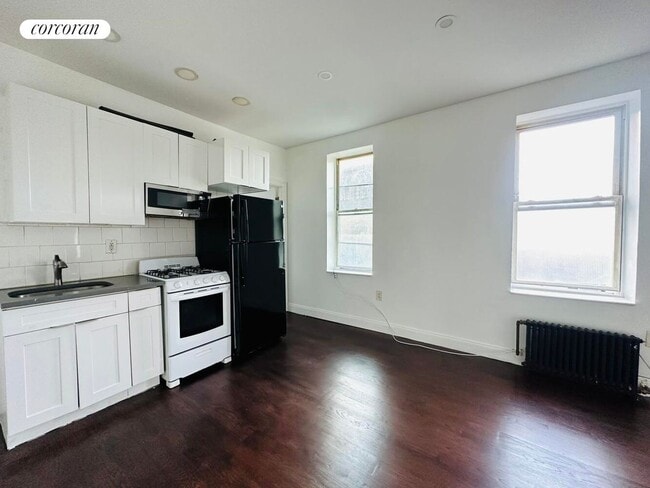 Building Photo - 51 Wolcott St