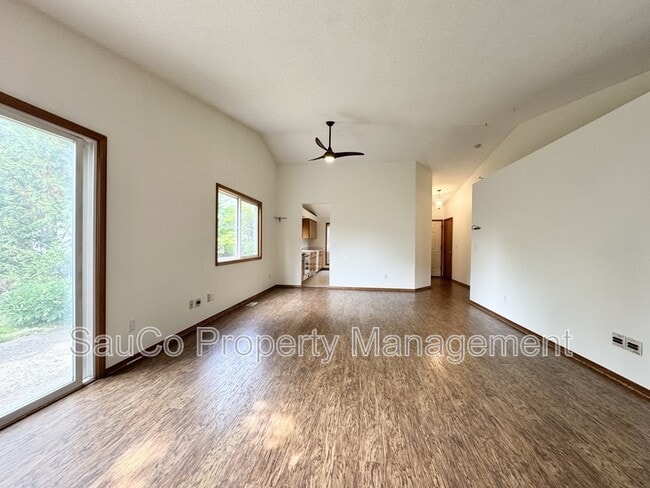 Building Photo - 1935 SE 75th Ct