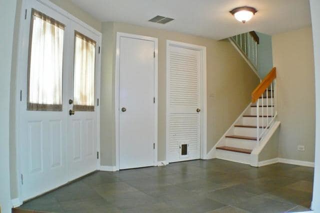 Building Photo - 40 Sarahs Grove Ln