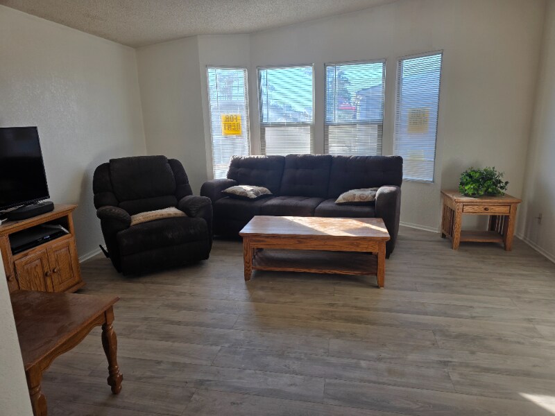 Building Photo - 1840 E Torrey Pines Ln