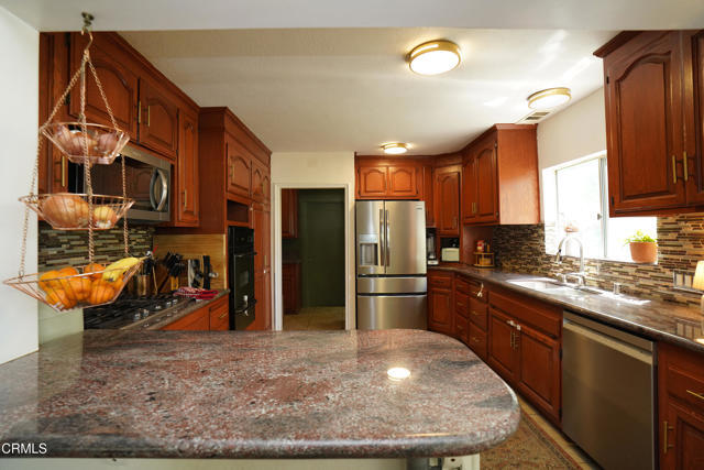 Foto del edificio - 1216 E Orange Grove Blvd