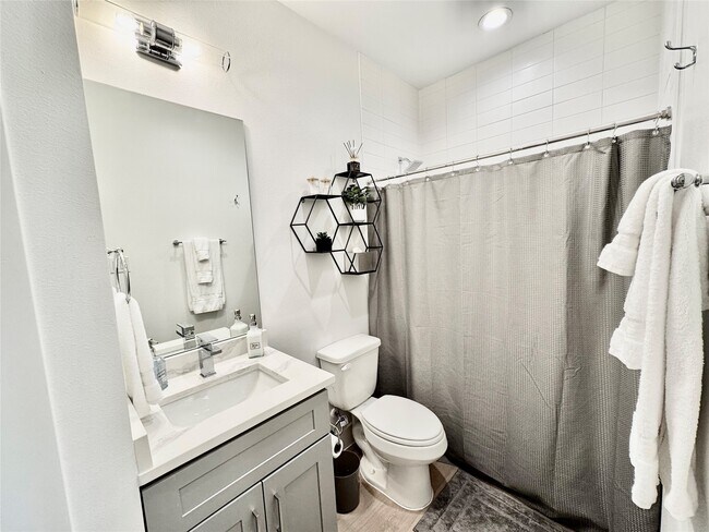 Foto del edificio - 4014 Hutchins St