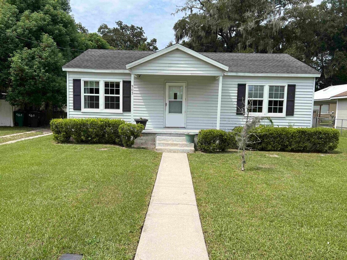 Primary Photo - 903 Margaret St