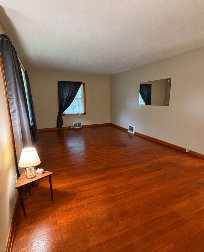 Foto del edificio - 815 Iona Ave