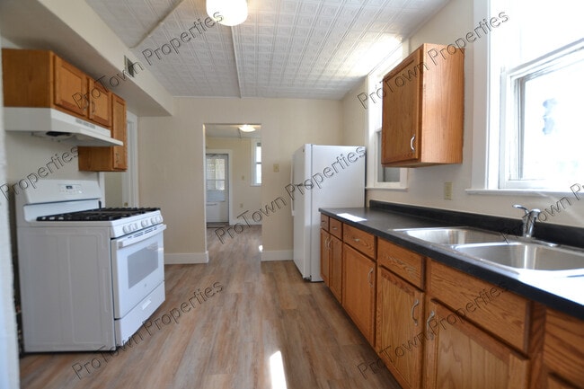Foto del edificio - 835 N Broadway St