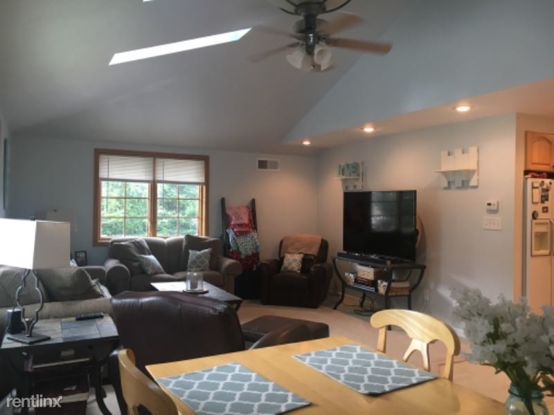 Primary Photo - 3 br, 2 bath House - 2458 Woodland Park Dr