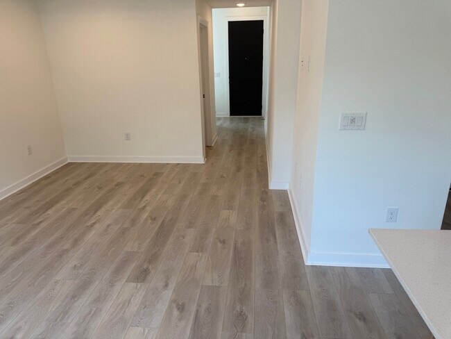 Foto del edificio - Room in Apartment on Riverside Farms Rd