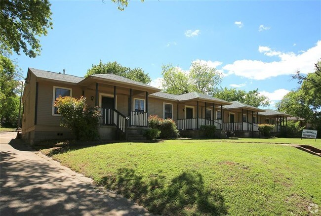 Building Photo - 326 Mill St