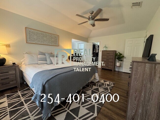 Foto del edificio - 117 Moses Manor Dr