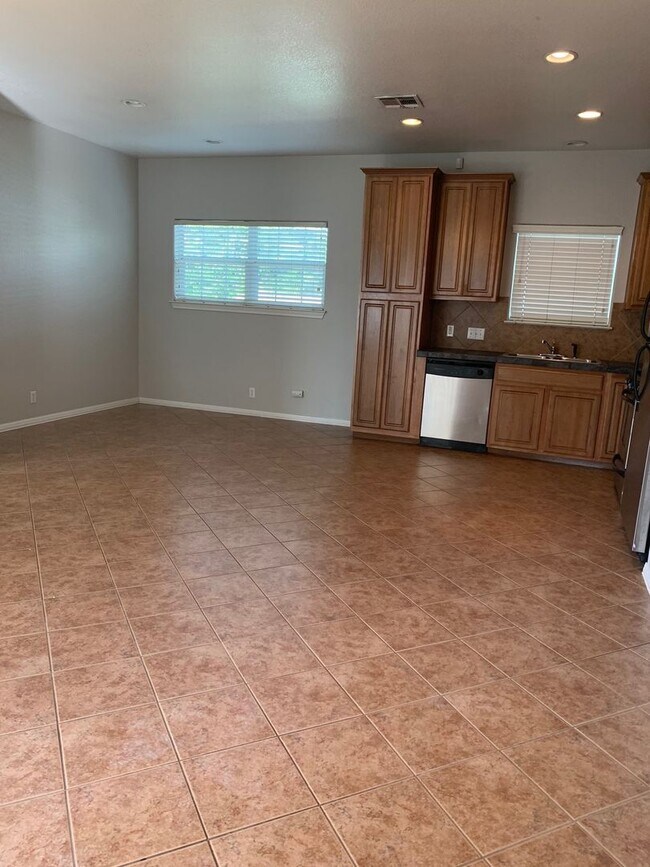 Foto del edificio - 5304 Evans Ave