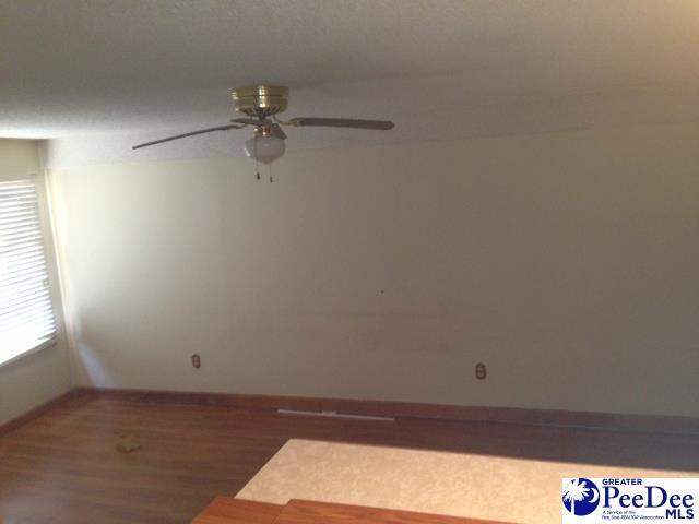 Building Photo - 1709 Pineland Ave
