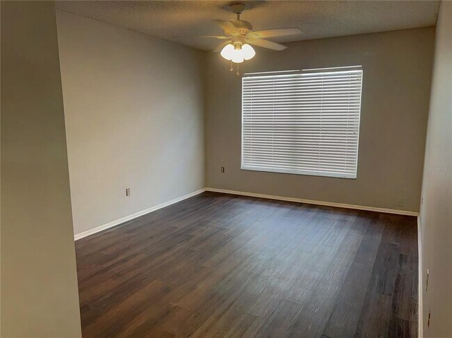 Foto del edificio - 1421 Sophie Blvd