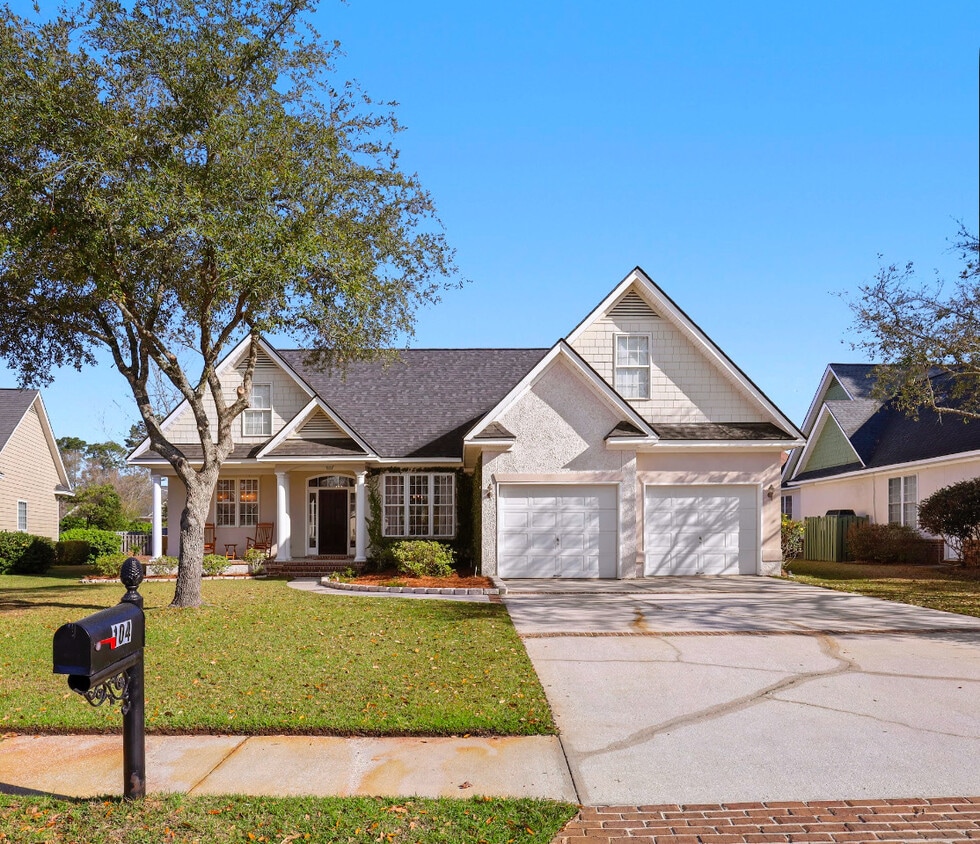 Foto principal - 104 Southernwood Pl