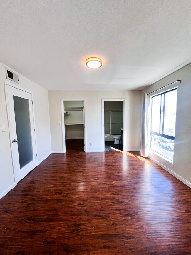 dormitorio 1 - 215 N Mariposa Ave