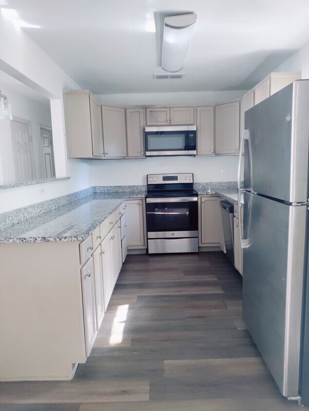 Building Photo - DRFTWOOD