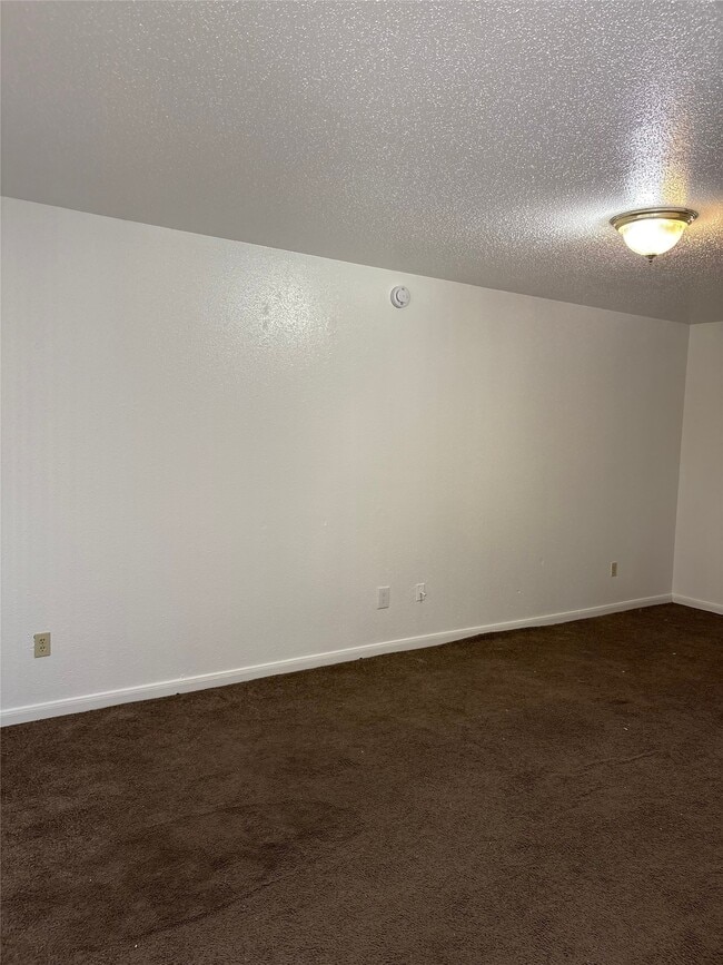 Building Photo - 7201 Hallshire Dr