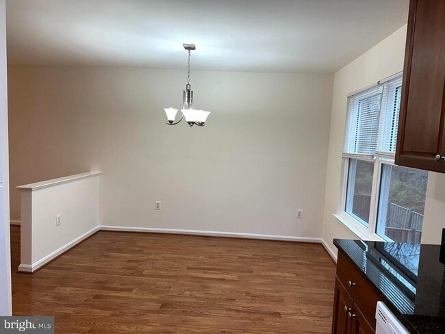 Foto del edificio - 8922 Royal Astor Way