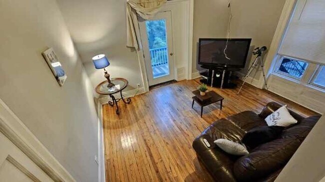 Foto del edificio - 176 Montgomery St