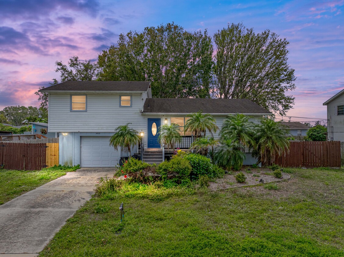 Primary Photo - 403 48th Street Ct W