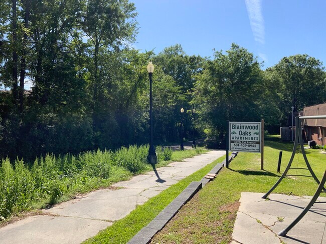 En el Longleaf Trace - 604 N 31st Ave