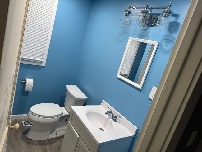 Foto del edificio - 629 Willard St