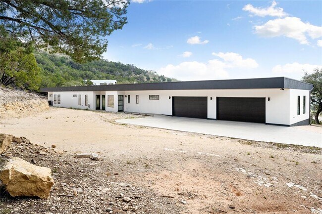 Foto del edificio - 9400 Ranchland Hills Blvd
