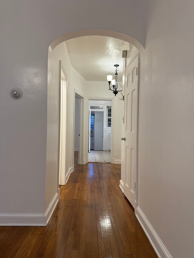 Foto del edificio - 4034 Calvert St NW