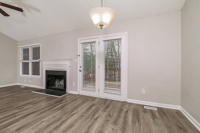 Foto del edificio - 3405 Singleleaf Ln