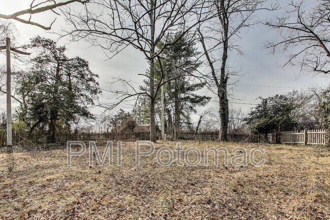 Foto del edificio - 2909 Barrister Ln