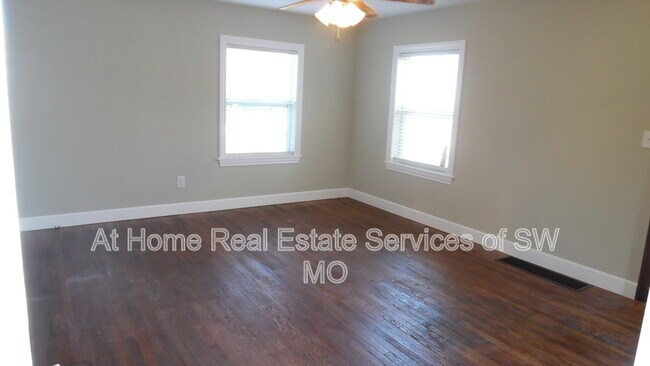 Building Photo - 1913 S Dollison Ave